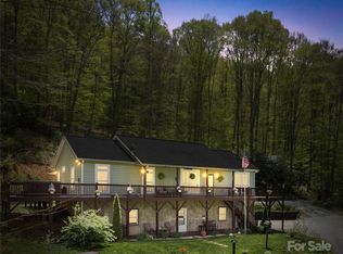 325 Belvedere Dr, Bakersville, NC 28705