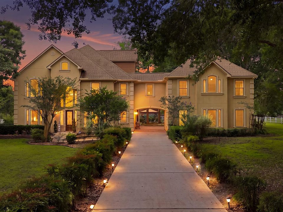 1st image of 200 Creekside Ct