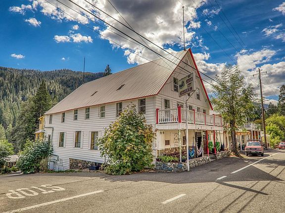3rd image of 210 & 212 Main St