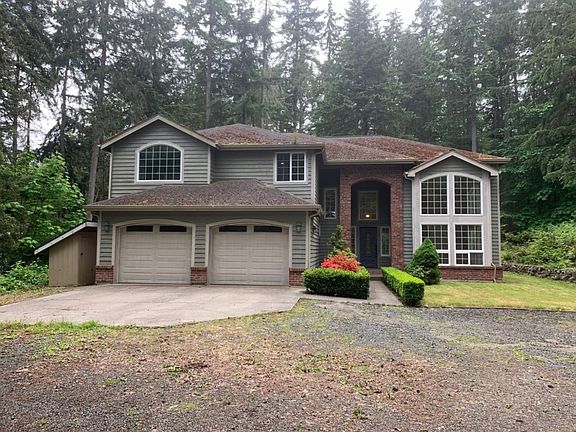 2nd image of 8806 Hudson Ct NE