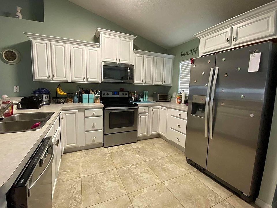 1st image of 271 Greenway Ave NE