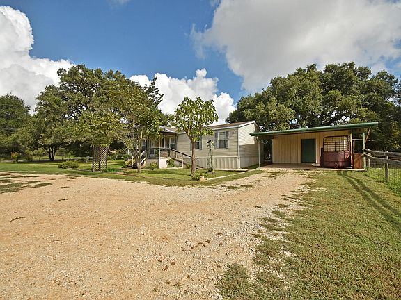 4th image of 200 Rolling Oaks Dr