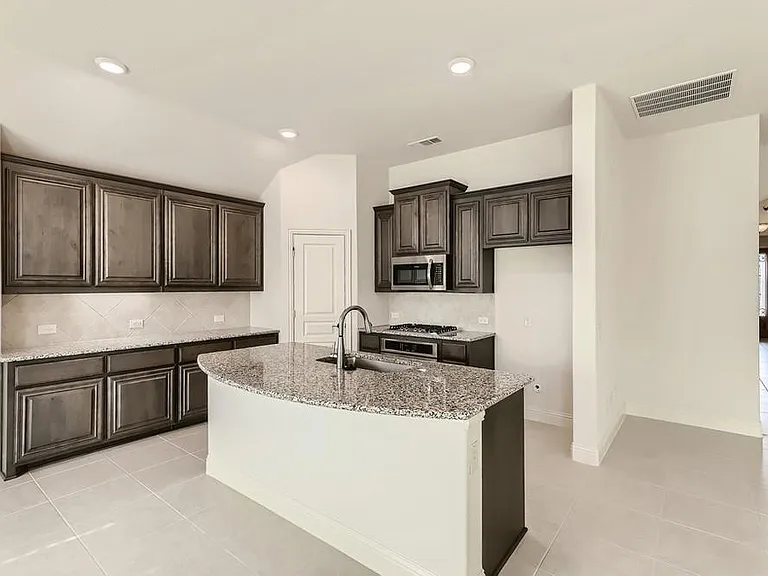 3216 Creekhaven Dr — Photo 10