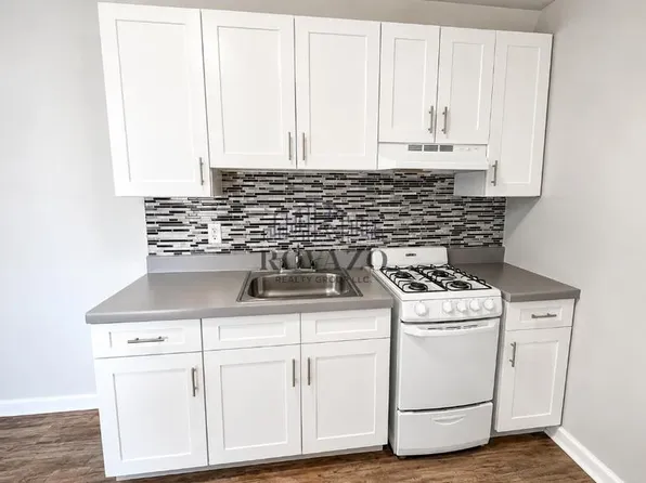 392 Stuyvesant Ave APT 18, Irvington, NJ 07111