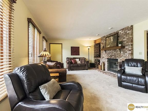 2nd image of 4243 Pinewood Ln