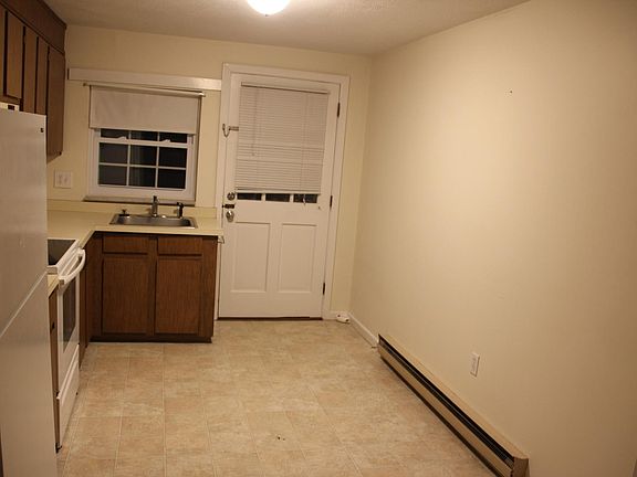 5th image of 407 Washington St #2A
