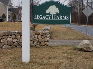 33 Frostpane Ln, Hopkinton, MA 01748