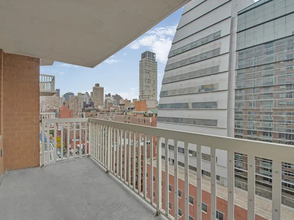50 Lexington Avenue image 6 of 14