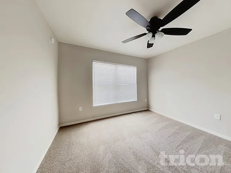 505 Interlock St — Photo 14