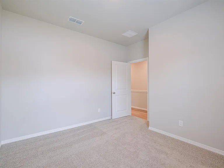 6434 New York St — Photo 25
