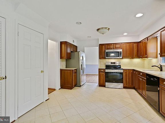 Kitchen 5038 Dequincey Dr Fairfax