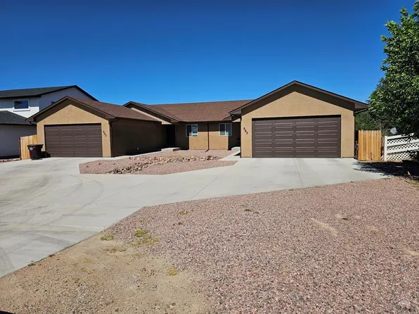 983-985 S Knox Dr, Pueblo, CO 81007