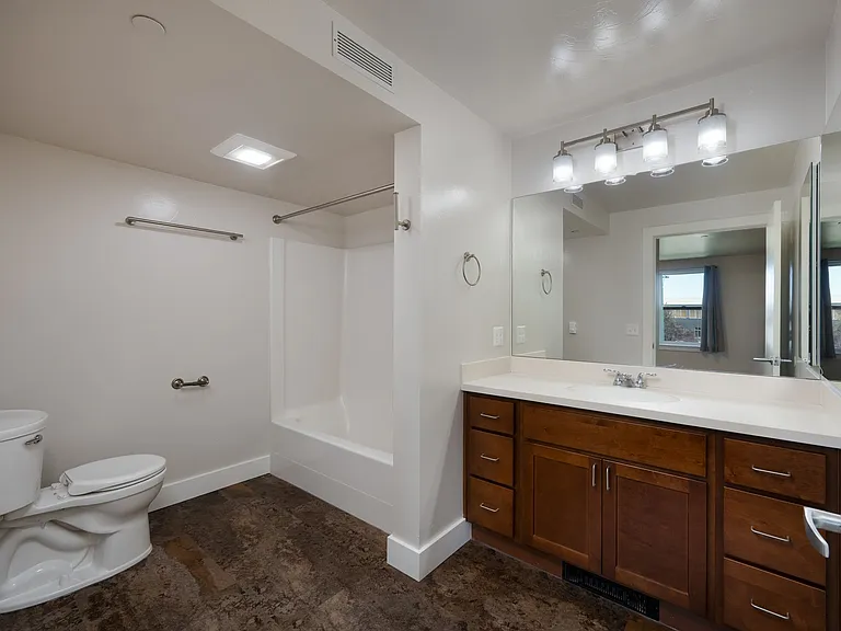 210 S Cottonwood Rd #208 — Photo 11