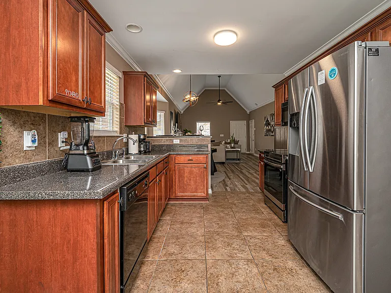 Willow Glenn Dr — Photo 9