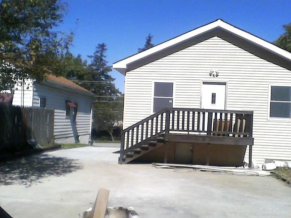 3rd image of 197 E Grand Ave #House