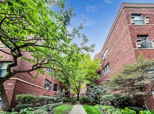 534 Sheridan Rd APT 3B, Evanston, IL 60202