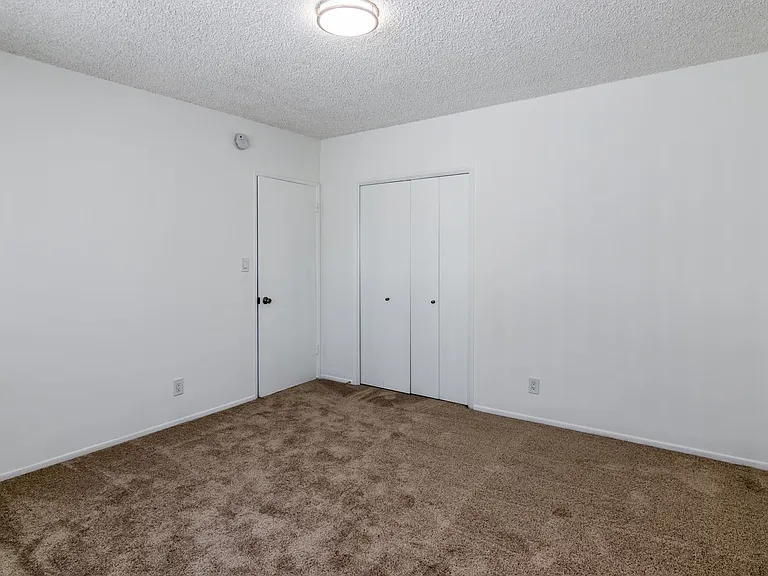 4065 McLaughlin Ave — Photo 12