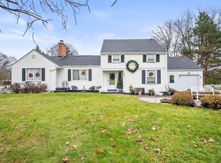 109 Ridgemont Dr, Rochester, NY 14626