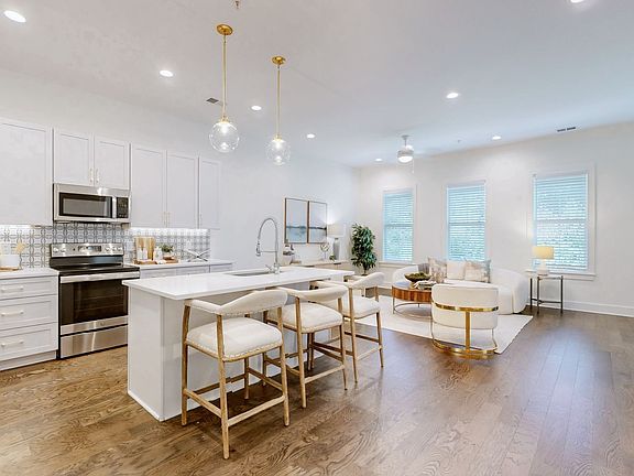 2nd image of 421 Herringbone Ct