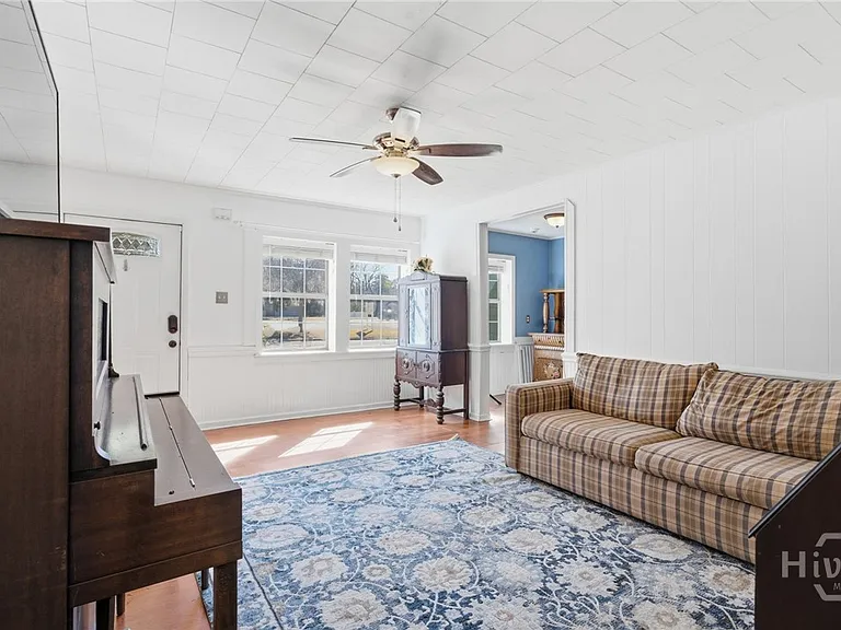 14 Redmond Ave — Photo 4