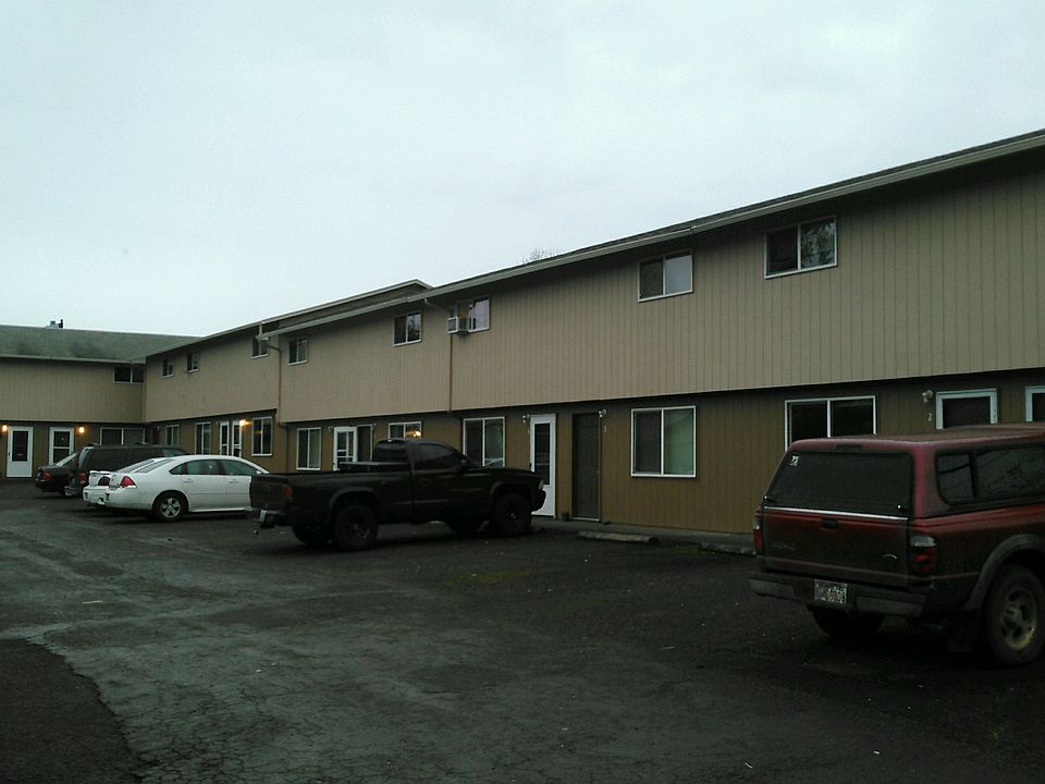 2nd image of 890 Dougherty Dr NE