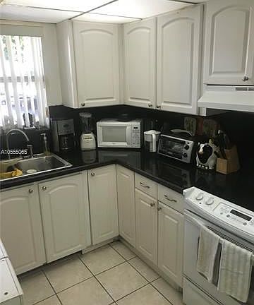 4th image of 9351 Fontainebleau Blvd APT B225