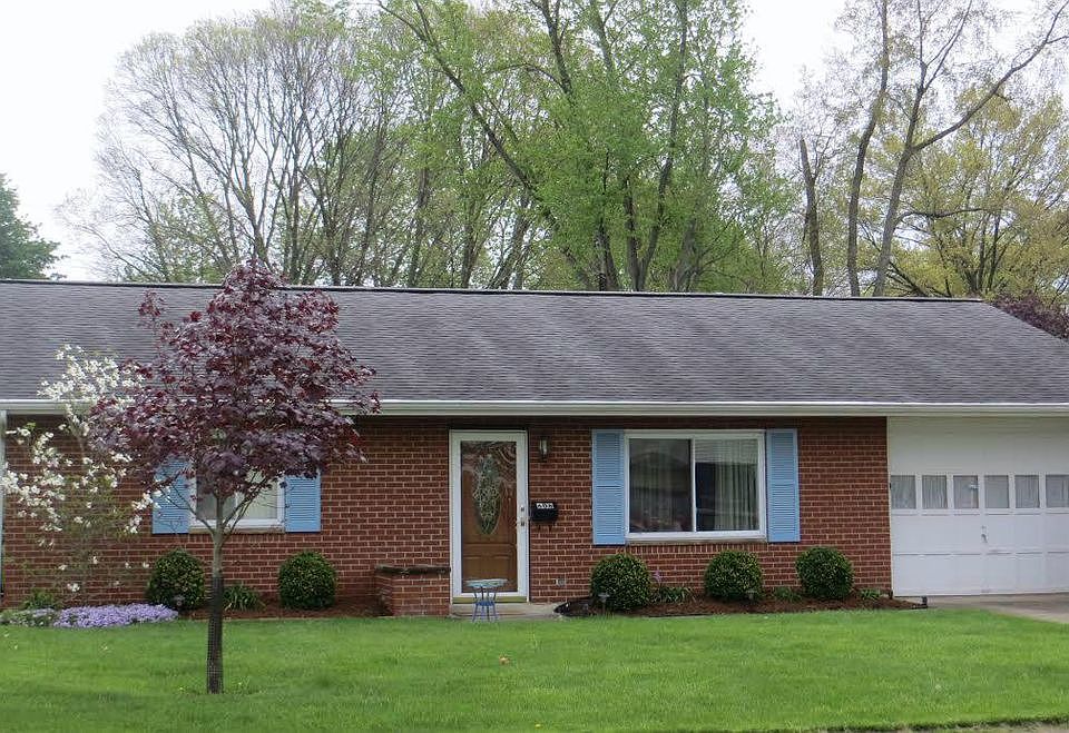 1st image of 608 Velma Ave