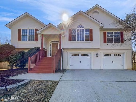 4th image of 912R Castlerock Way