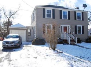 41 Merritt Rd, Riverside, RI 02915