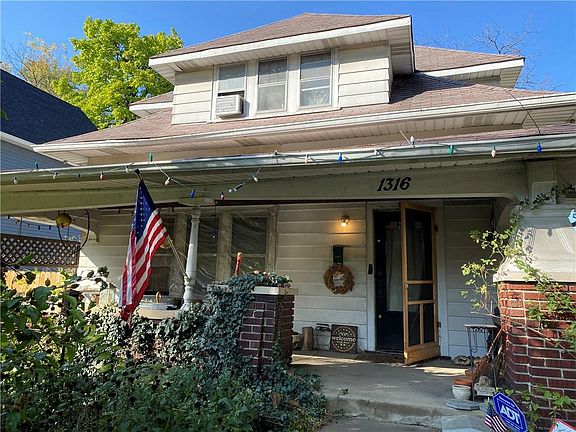 2nd image of 1316 N Oakland Ave