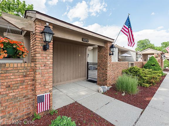 4th image of 62292 Yorktown Dr #2