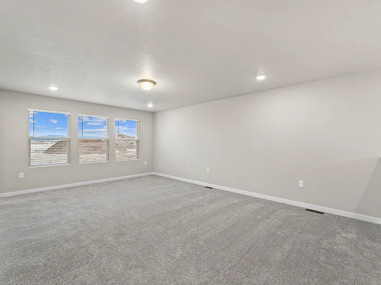7810 Keebler Dr — Photo 24