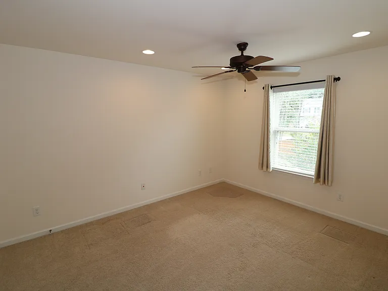 4022 Linsbury Ct — Photo 25