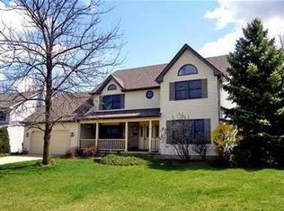 605 Blossom Dr, Amherst, OH 44001