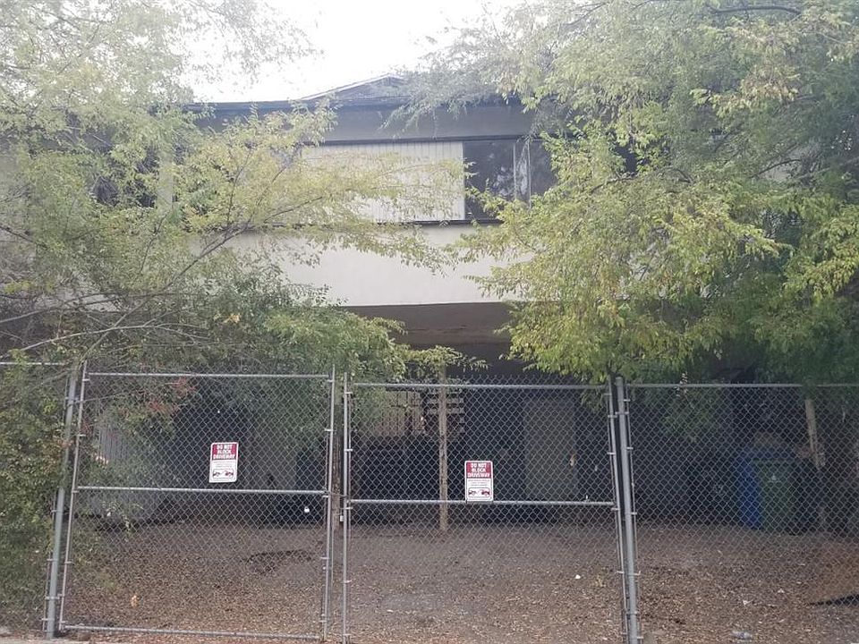 1st image of 552 Oleander Dr