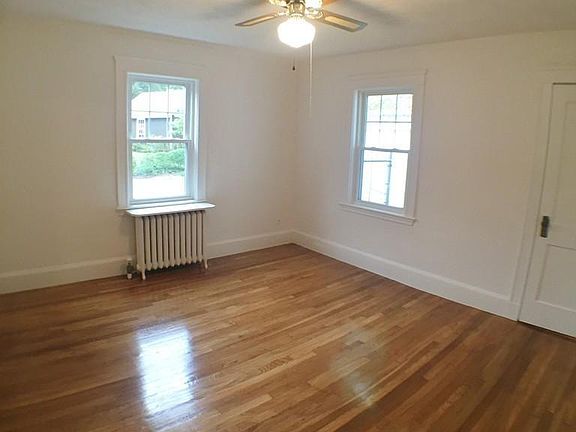 5th image of 12 Orchard Ave