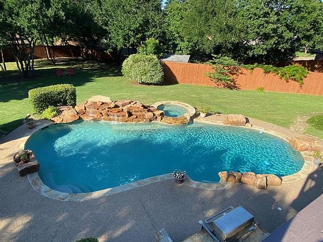 1st image of 1418 Hidden Oaks Cir