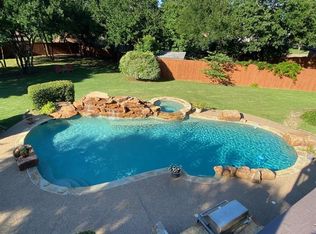1418 Hidden Oaks Cir, Corinth, TX 76210
