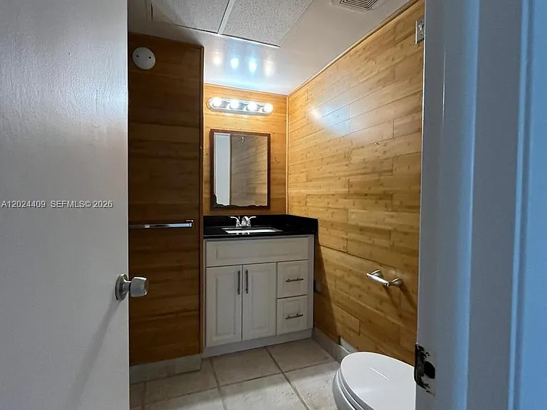3123 Oakland Shores Dr #D112 — Photo 10