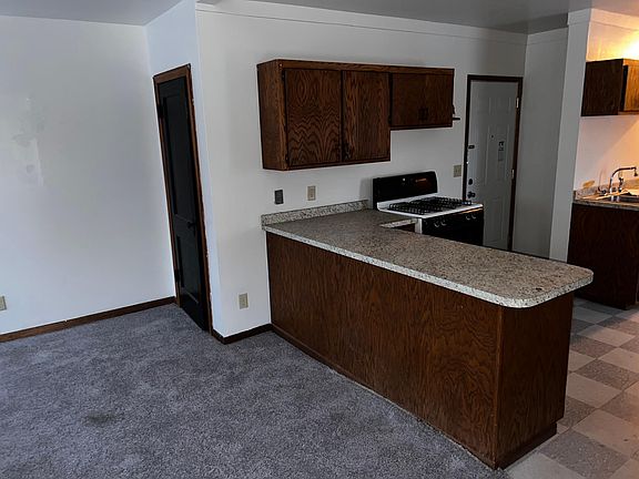 5th image of 719 Glendale St