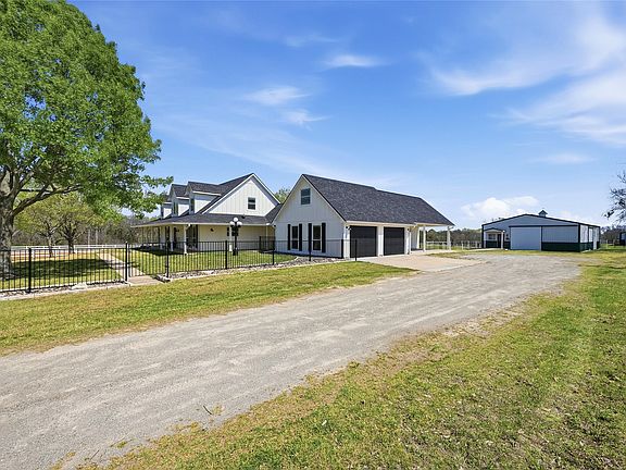 4th image of 248 Roan Ln