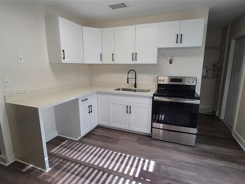 1st image of 19001 NE 25th Ave #1