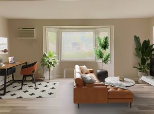 502 W Miner St APT 1A, Arlington Heights, IL 60005