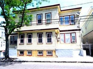 70 Marlborough St, Chelsea, MA 02150