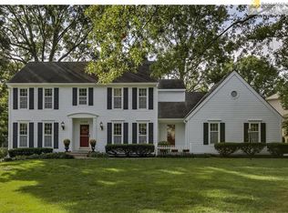 12400 Sagamore Rd, Leawood, KS 66209