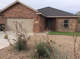 200 Almond Tree Ln, Clovis, NM 88101