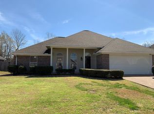 726 Prominence Dr, Flowood, MS 39232