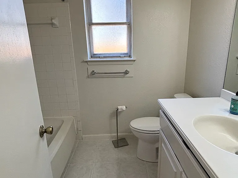 2nd Bathroom