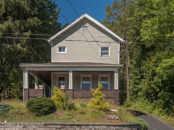 229 Brooklyn St, Carbondale, PA 18407