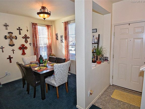 Entry/Dining room